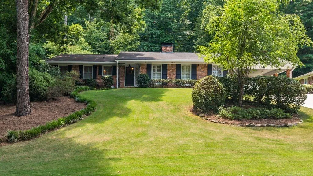 845 Starlight Drive, Atlanta, Georgia 30342, 4 Bedrooms Bedrooms, ,3 BathroomsBathrooms,Residential,Sold,845 Starlight Drive,5760707