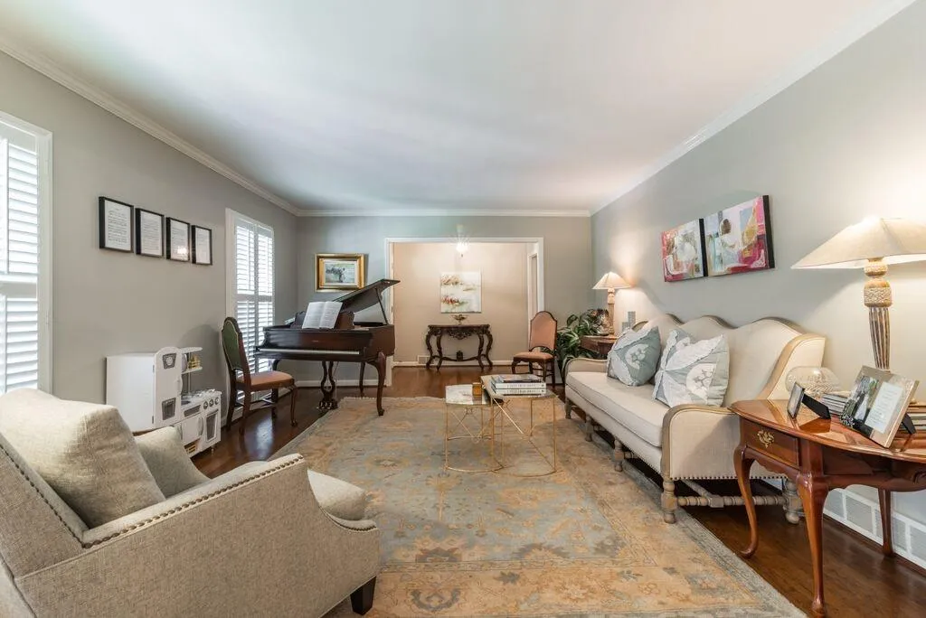 845 Starlight Drive, Atlanta, Georgia 30342, 4 Bedrooms Bedrooms, ,3 BathroomsBathrooms,Residential,Sold,845 Starlight Drive,5760707