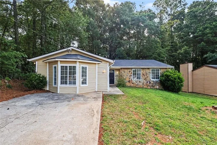 2196 Scarbrough Drive, Stone Mountain, Georgia 30088