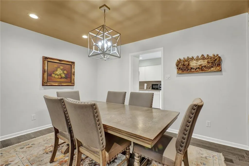 7270 Northgreen Drive, Sandy Springs, Georgia 30328, 4 Bedrooms Bedrooms, ,2 BathroomsBathrooms,Residential,Sold,7270 Northgreen Drive,7168765