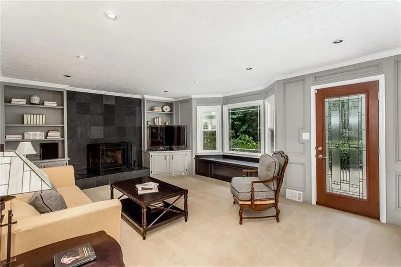 6785 Lisa Lane, Sandy Springs, Georgia 30338, 4 Bedrooms Bedrooms, ,2 BathroomsBathrooms,Residential,Sold,6785 Lisa Lane,6651066