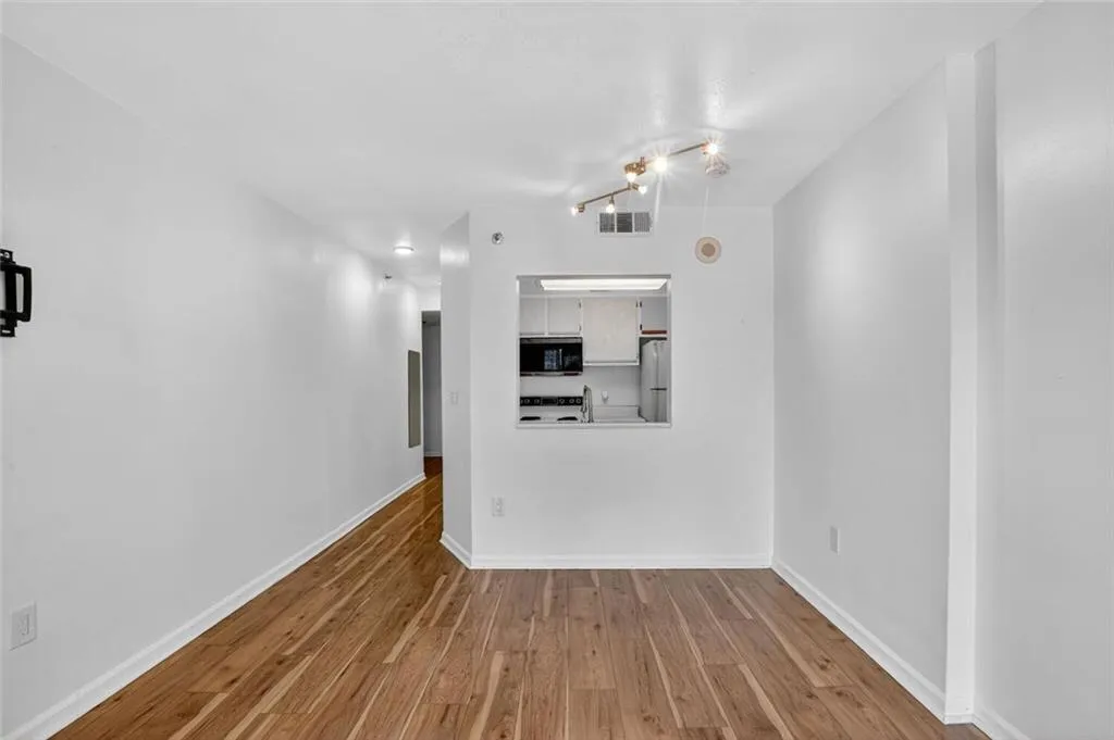 1280 W Peachtree Street Nw Unit 3014, Atlanta, Georgia 30309, ,1 BathroomBathrooms,Residential,For Sale,1280 W Peachtree Street Nw Unit 3014,7637668