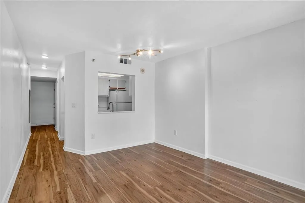 1280 W Peachtree Street Nw Unit 3014, Atlanta, Georgia 30309, ,1 BathroomBathrooms,Residential,For Sale,1280 W Peachtree Street Nw Unit 3014,7637668