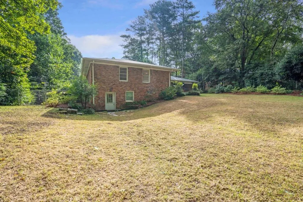 6460 N Hampton Drive, Sandy Springs, Georgia 30328, 4 Bedrooms Bedrooms, ,2 BathroomsBathrooms,Residential,Sold,6460 N Hampton Drive,6942751