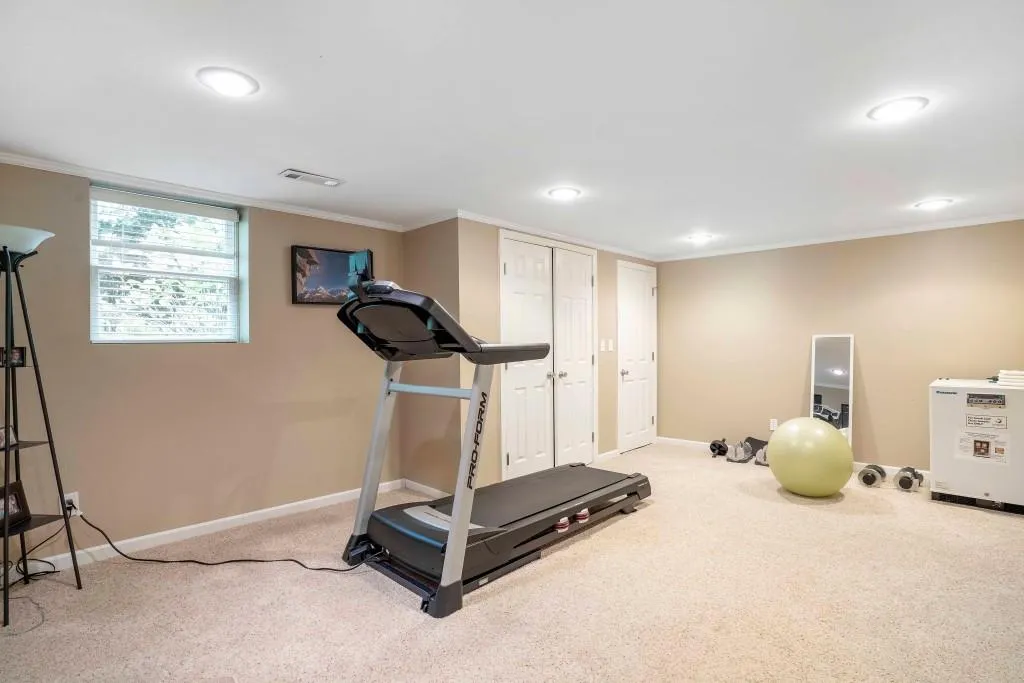 6460 N Hampton Drive, Sandy Springs, Georgia 30328, 4 Bedrooms Bedrooms, ,2 BathroomsBathrooms,Residential,Sold,6460 N Hampton Drive,6942751