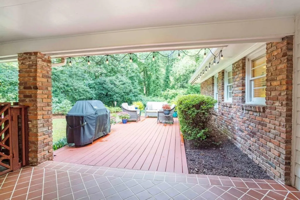 6460 N Hampton Drive, Sandy Springs, Georgia 30328, 4 Bedrooms Bedrooms, ,2 BathroomsBathrooms,Residential,Sold,6460 N Hampton Drive,6942751