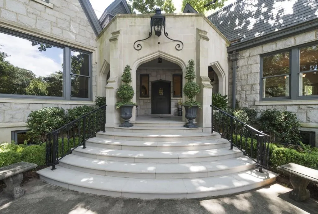 450 Manor Ridge Drive, Atlanta, Georgia 30305, 4 Bedrooms Bedrooms, ,4 BathroomsBathrooms,Residential,Sold,450 Manor Ridge Drive,5806980