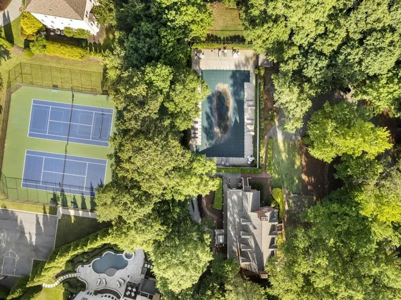 465 Verdi Lane, Sandy Springs, Georgia 30350, 6 Bedrooms Bedrooms, ,7 BathroomsBathrooms,Residential,Sold,465 Verdi Lane,7492545