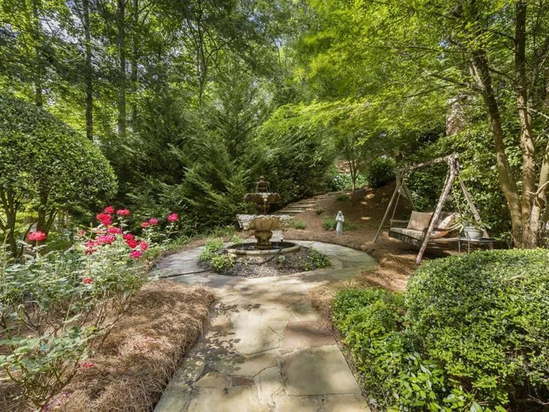 465 Verdi Lane, Sandy Springs, Georgia 30350, 6 Bedrooms Bedrooms, ,7 BathroomsBathrooms,Residential,Sold,465 Verdi Lane,7492545