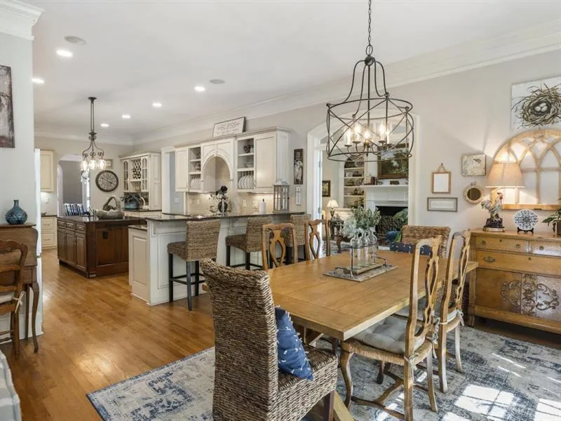 465 Verdi Lane, Sandy Springs, Georgia 30350, 6 Bedrooms Bedrooms, ,7 BathroomsBathrooms,Residential,Sold,465 Verdi Lane,7492545