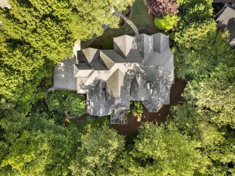 465 Verdi Lane, Sandy Springs, Georgia 30350, 6 Bedrooms Bedrooms, ,7 BathroomsBathrooms,Residential,Sold,465 Verdi Lane,7492545