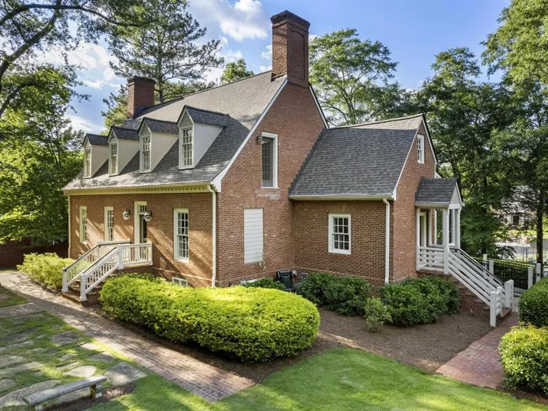 465 Verdi Lane, Sandy Springs, Georgia 30350, 6 Bedrooms Bedrooms, ,7 BathroomsBathrooms,Residential,Sold,465 Verdi Lane,7492545