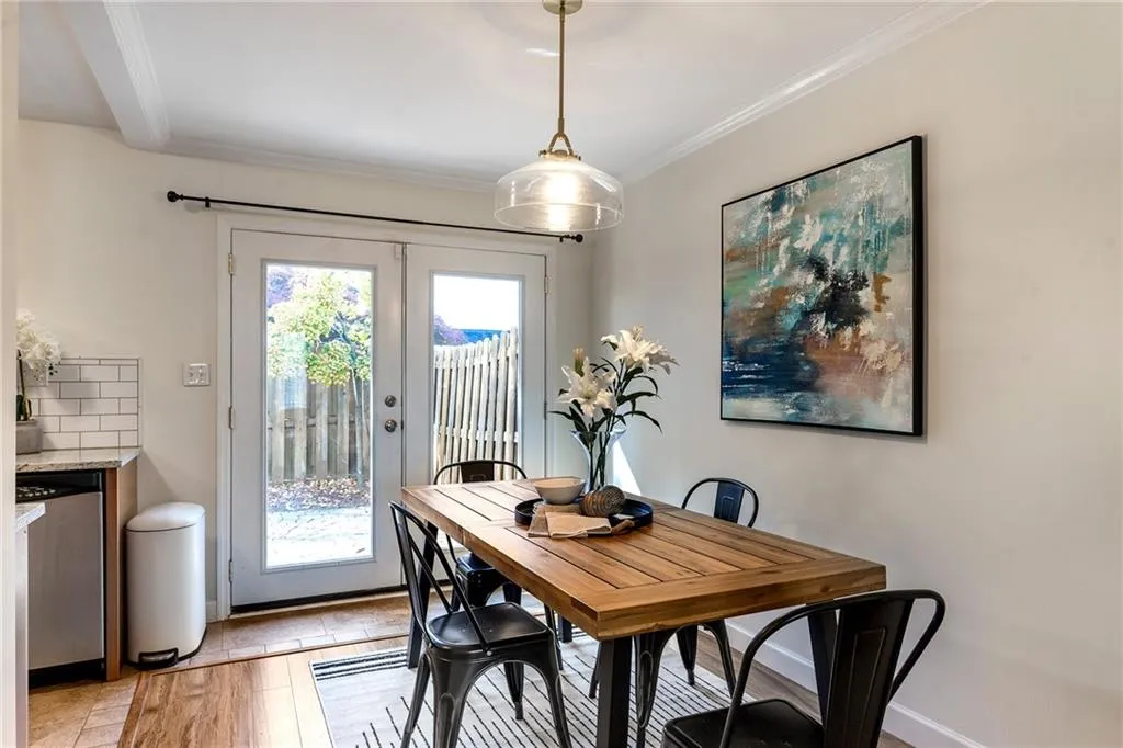 136 Peachtree Memorial Drive Nw Unit Ri2, Atlanta, Georgia 30309, 2 Bedrooms Bedrooms, ,1 BathroomBathrooms,Residential,For Sale,136 Peachtree Memorial Drive Nw Unit Ri2,7680504