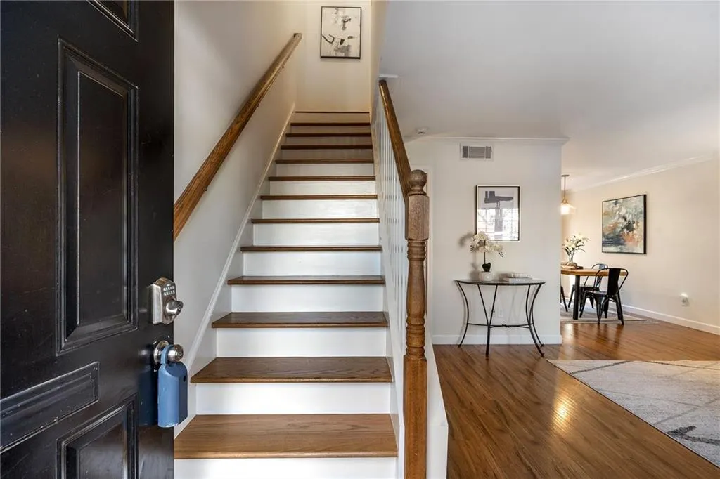 136 Peachtree Memorial Drive Nw Unit Ri2, Atlanta, Georgia 30309, 2 Bedrooms Bedrooms, ,1 BathroomBathrooms,Residential,For Sale,136 Peachtree Memorial Drive Nw Unit Ri2,7680504