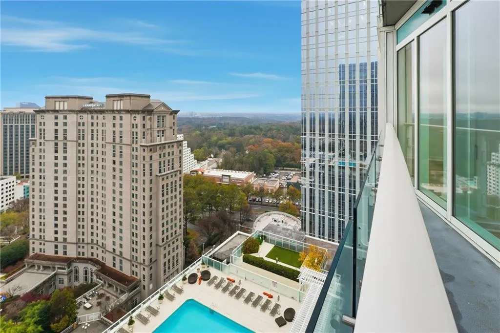 3325 Piedmont Road Ne Unit 2207, Atlanta, Georgia 30305, 2 Bedrooms Bedrooms, 0 ,2 BathroomsBathrooms,Residential,For Sale,3325 Piedmont Road Ne Unit 2207,7663892