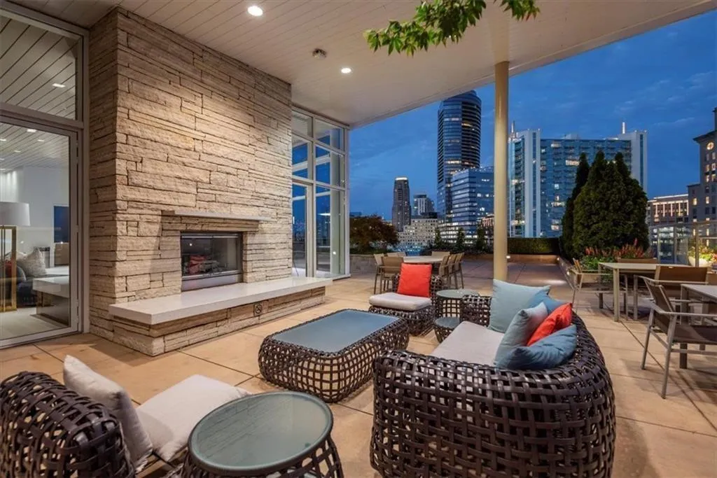 3325 Piedmont Road Ne Unit 2207, Atlanta, Georgia 30305, 2 Bedrooms Bedrooms, 0 ,2 BathroomsBathrooms,Residential,For Sale,3325 Piedmont Road Ne Unit 2207,7663892