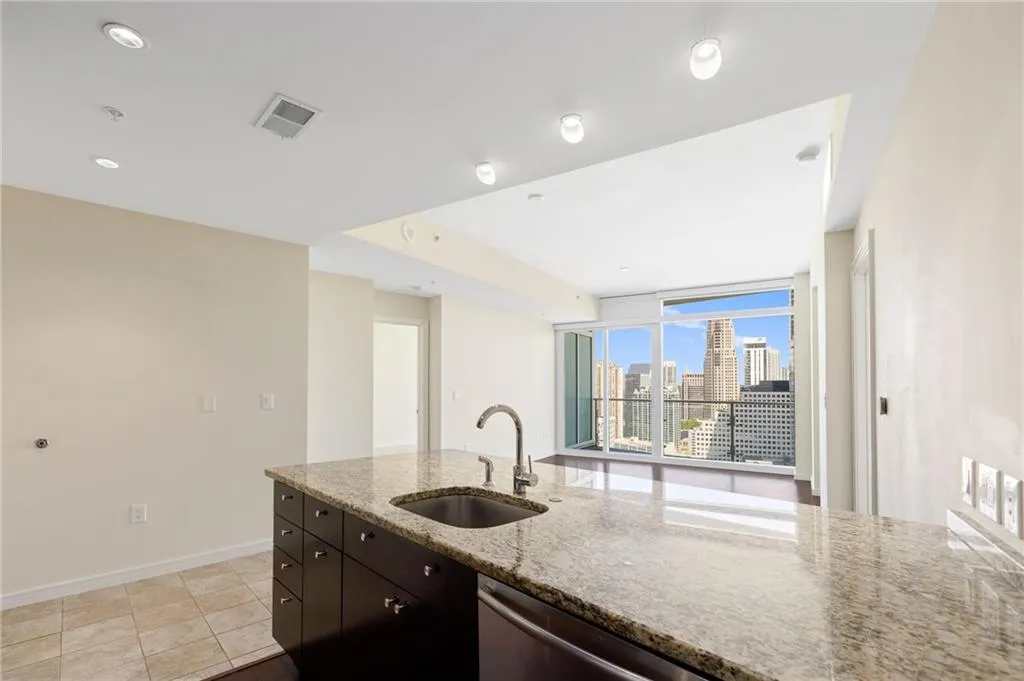 3325 Piedmont Road Ne Unit 2207, Atlanta, Georgia 30305, 2 Bedrooms Bedrooms, ,2 BathroomsBathrooms,Residential,For Sale,3325 Piedmont Road Ne Unit 2207,7663892