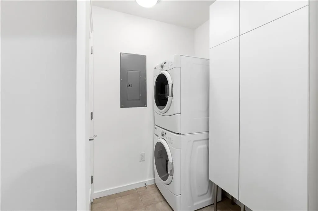 3325 Piedmont Road Ne Unit 2207, Atlanta, Georgia 30305, 2 Bedrooms Bedrooms, 0 ,2 BathroomsBathrooms,Residential,For Sale,3325 Piedmont Road Ne Unit 2207,7663892