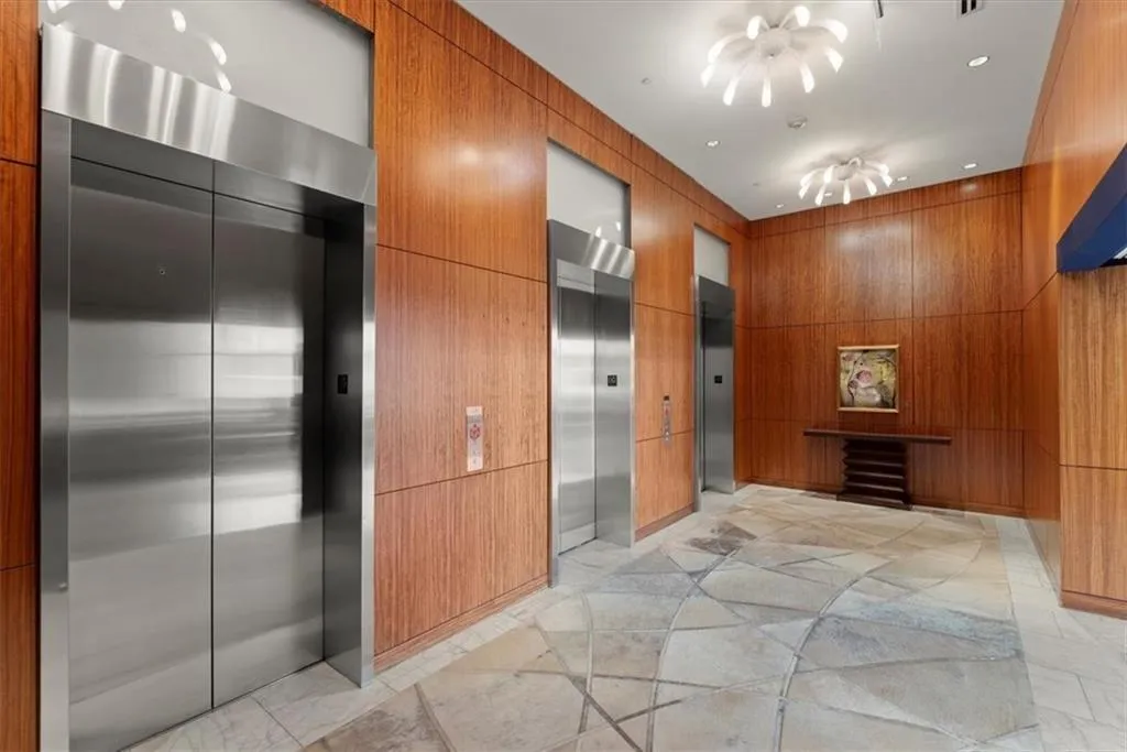 3325 Piedmont Road Ne Unit 2207, Atlanta, Georgia 30305, 2 Bedrooms Bedrooms, 0 ,2 BathroomsBathrooms,Residential,For Sale,3325 Piedmont Road Ne Unit 2207,7663892