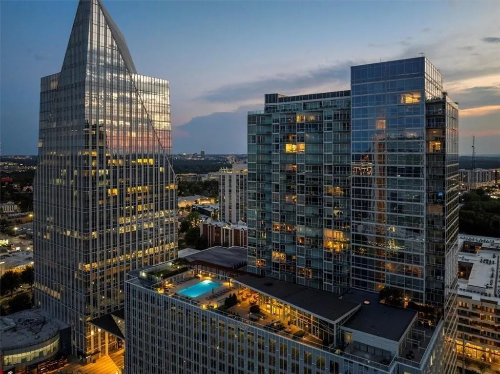 3325 Piedmont Road Ne Unit 2207, Atlanta, Georgia 30305, 2 Bedrooms Bedrooms, 0 ,2 BathroomsBathrooms,Residential,For Sale,3325 Piedmont Road Ne Unit 2207,7663892