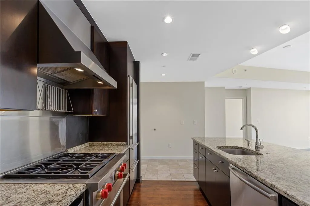 3325 Piedmont Road Ne Unit 2207, Atlanta, Georgia 30305, 2 Bedrooms Bedrooms, ,2 BathroomsBathrooms,Residential,For Sale,3325 Piedmont Road Ne Unit 2207,7663892