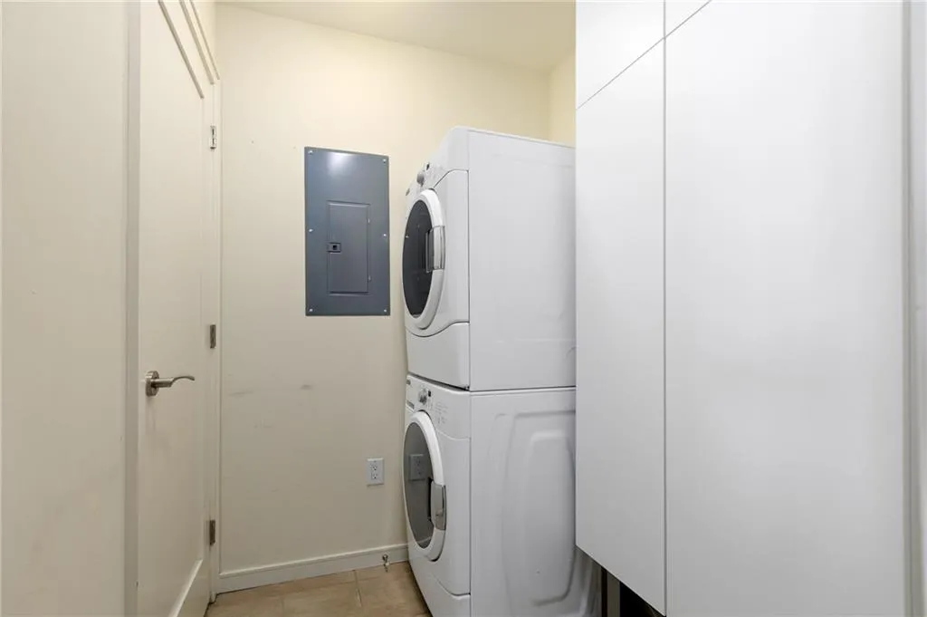 3325 Piedmont Road Ne Unit 2207, Atlanta, Georgia 30305, 2 Bedrooms Bedrooms, ,2 BathroomsBathrooms,Residential,For Sale,3325 Piedmont Road Ne Unit 2207,7663892