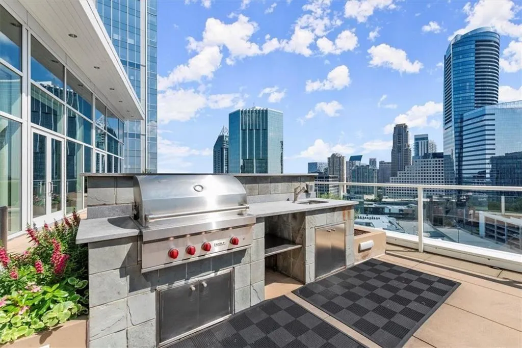 3325 Piedmont Road Ne Unit 2207, Atlanta, Georgia 30305, 2 Bedrooms Bedrooms, 0 ,2 BathroomsBathrooms,Residential,For Sale,3325 Piedmont Road Ne Unit 2207,7663892