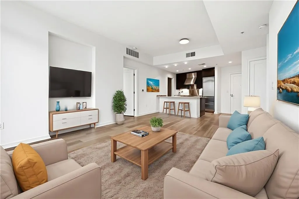 3325 Piedmont Road Ne Unit 2207, Atlanta, Georgia 30305, 2 Bedrooms Bedrooms, ,2 BathroomsBathrooms,Residential,For Sale,3325 Piedmont Road Ne Unit 2207,7663892