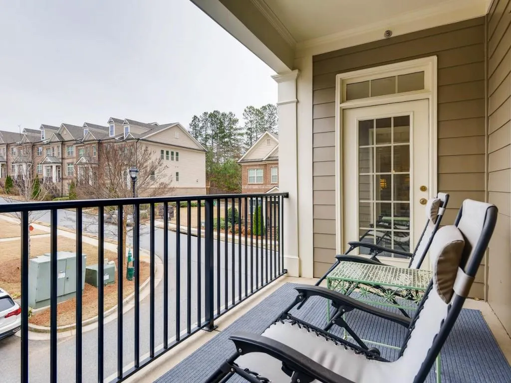 7265 Glisten Avenue Unit 120, Sandy Springs, Georgia 30328, 2 Bedrooms Bedrooms, ,2 BathroomsBathrooms,Residential,Sold,7265 Glisten Avenue Unit 120,6113679