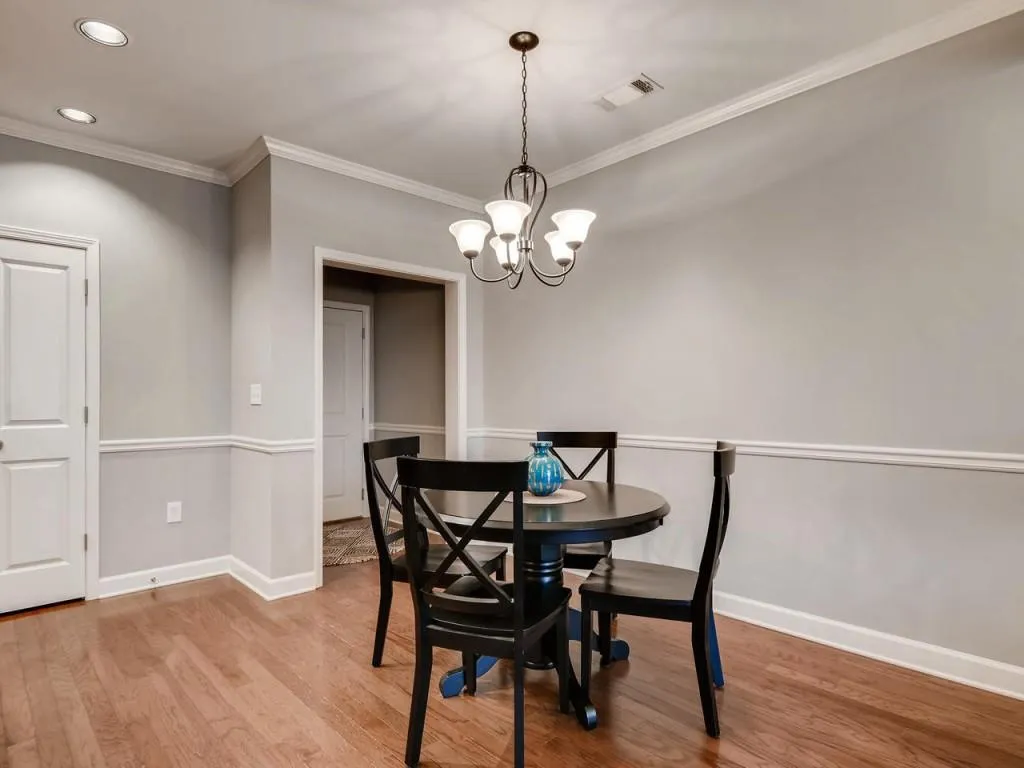 7265 Glisten Avenue Unit 120, Sandy Springs, Georgia 30328, 2 Bedrooms Bedrooms, ,2 BathroomsBathrooms,Residential,Sold,7265 Glisten Avenue Unit 120,6113679