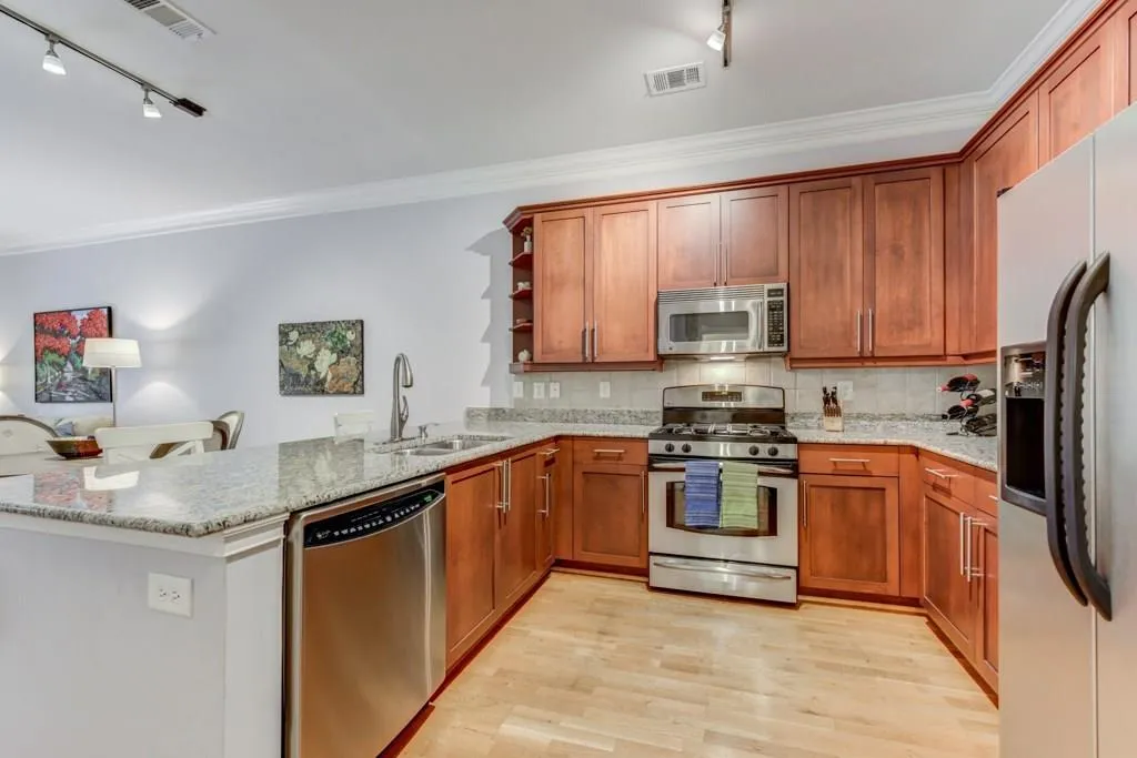 1055 Piedmont Avenue Ne Unit 211, Atlanta, Georgia 30309, 1 Bedroom Bedrooms, ,1 BathroomBathrooms,Residential,Sold,1055 Piedmont Avenue Ne Unit 211,6041247