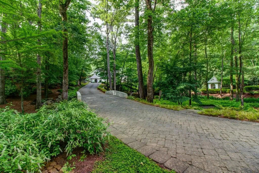 5229 Riverview Road, Atlanta, Georgia 30327, 7 Bedrooms Bedrooms, ,7 BathroomsBathrooms,Residential,Sold,5229 Riverview Road,6008022