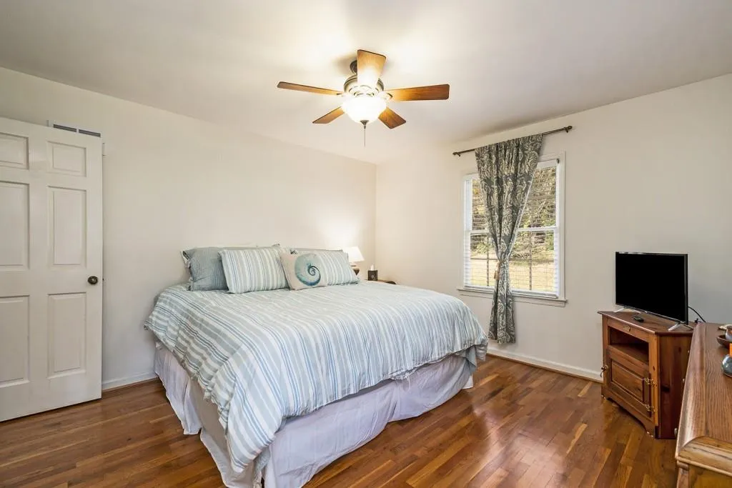 7150 Hunters Branch Drive, Sandy Springs, Georgia 30328, 4 Bedrooms Bedrooms, ,2 BathroomsBathrooms,Residential,Sold,7150 Hunters Branch Drive,7141509 7150 Hunters Branch Drive, Sandy Springs, Georgia 30328, 4 Bedrooms Bedrooms, ,2 BathroomsBathrooms,Residential,Sold,7150 Hunters Branch Drive,7141509