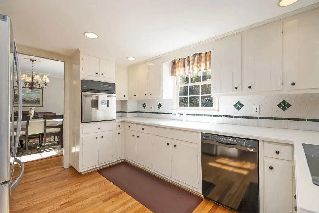 7150 Hunters Branch Drive, Sandy Springs, Georgia 30328, 4 Bedrooms Bedrooms, ,2 BathroomsBathrooms,Residential,Sold,7150 Hunters Branch Drive,7141509 7150 Hunters Branch Drive, Sandy Springs, Georgia 30328, 4 Bedrooms Bedrooms, ,2 BathroomsBathrooms,Residential,Sold,7150 Hunters Branch Drive,7141509