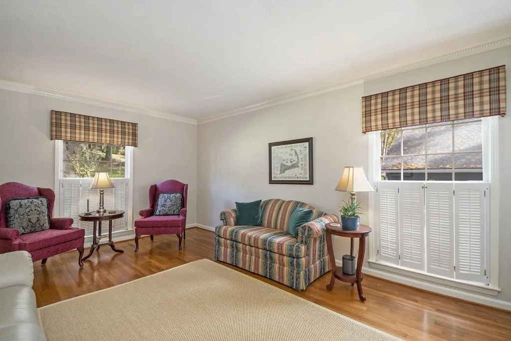 7150 Hunters Branch Drive, Sandy Springs, Georgia 30328, 4 Bedrooms Bedrooms, ,2 BathroomsBathrooms,Residential,Sold,7150 Hunters Branch Drive,7141509 7150 Hunters Branch Drive, Sandy Springs, Georgia 30328, 4 Bedrooms Bedrooms, ,2 BathroomsBathrooms,Residential,Sold,7150 Hunters Branch Drive,7141509