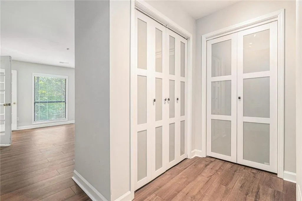 3201 Lenox Road Ne Unit 23, Atlanta, Georgia 30324, 2 Bedrooms Bedrooms, ,2 BathroomsBathrooms,Residential,For Sale,3201 Lenox Road Ne Unit 23,7595182