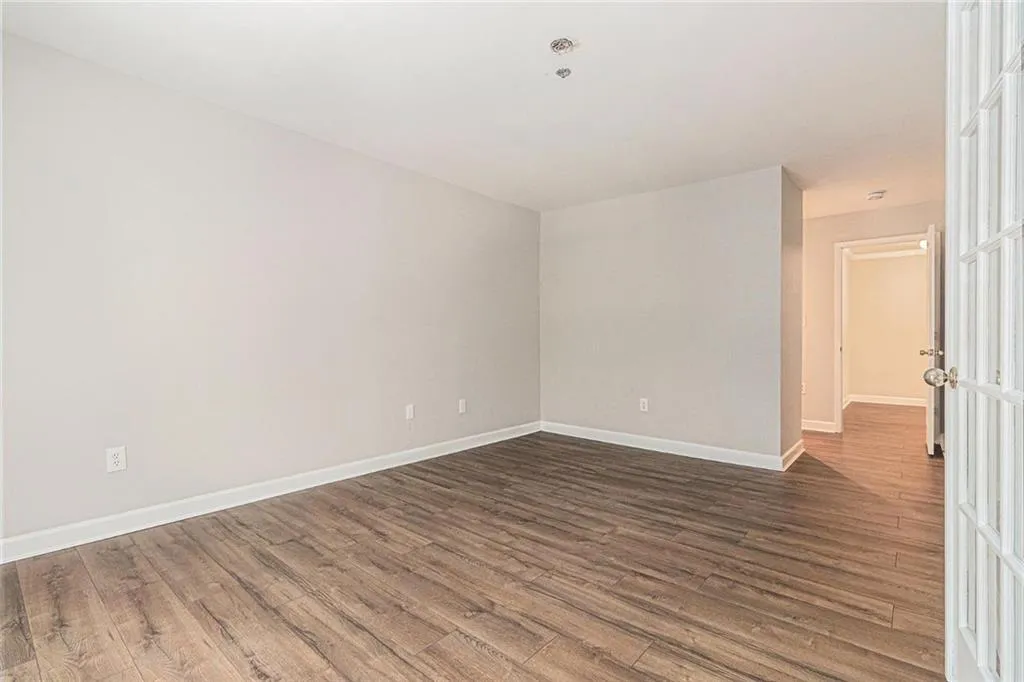 3201 Lenox Road Ne Unit 23, Atlanta, Georgia 30324, 2 Bedrooms Bedrooms, ,2 BathroomsBathrooms,Residential,For Sale,3201 Lenox Road Ne Unit 23,7595182