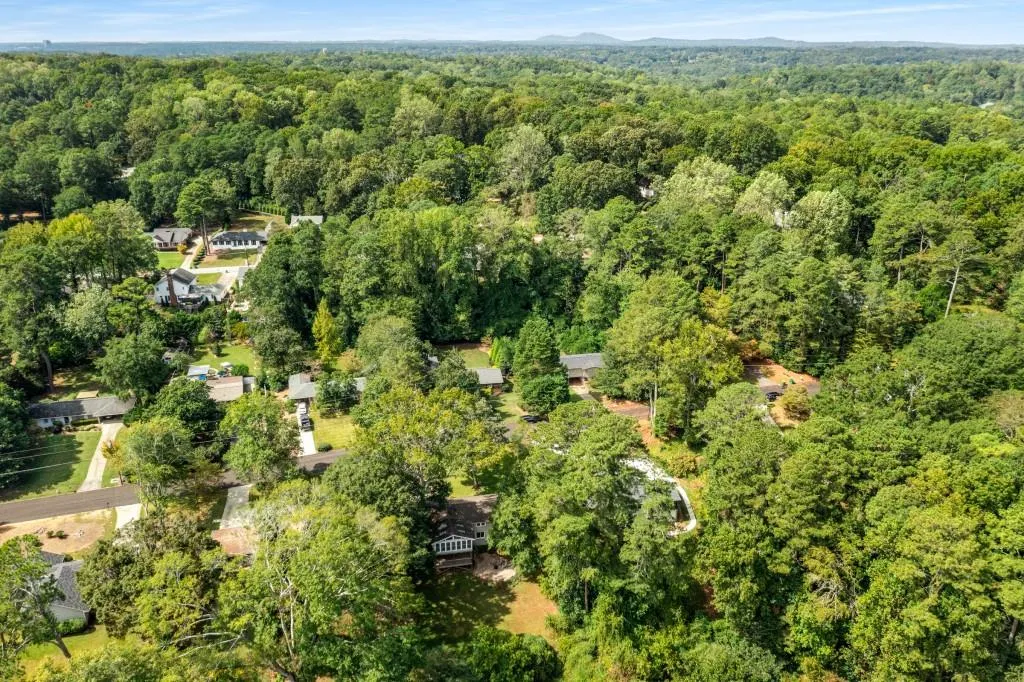 6825 Sunny Brook Lane, Atlanta, Georgia 30328, 3 Bedrooms Bedrooms, ,2 BathroomsBathrooms,Residential,For Sale,6825 Sunny Brook Lane,7670510