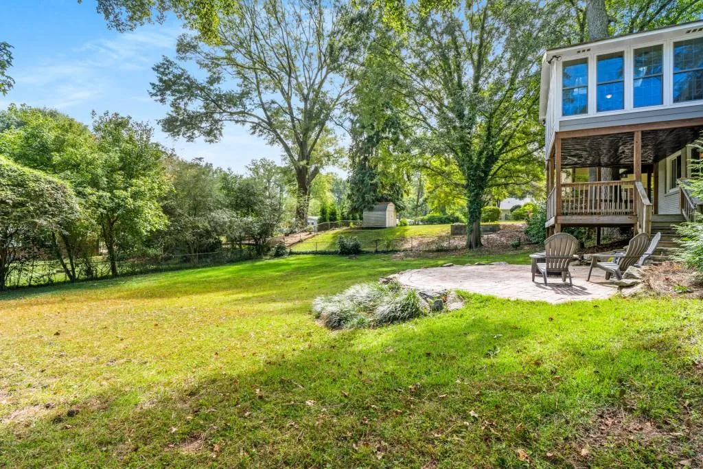 6825 Sunny Brook Lane, Atlanta, Georgia 30328, 3 Bedrooms Bedrooms, ,2 BathroomsBathrooms,Residential,For Sale,6825 Sunny Brook Lane,7670510