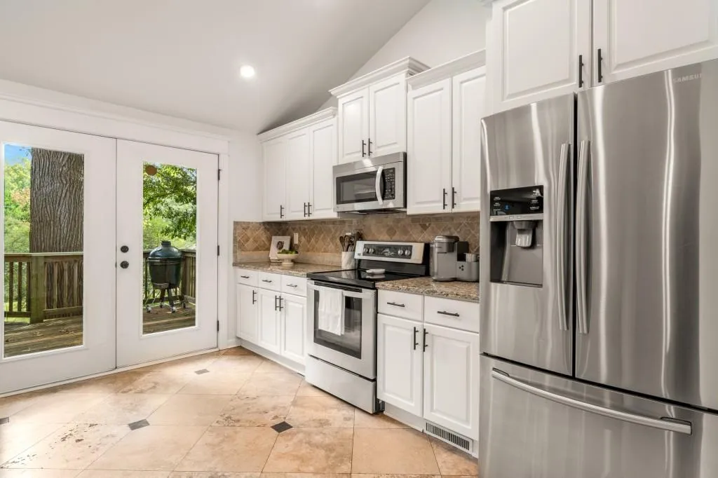 6825 Sunny Brook Lane, Atlanta, Georgia 30328, 3 Bedrooms Bedrooms, ,2 BathroomsBathrooms,Residential,For Sale,6825 Sunny Brook Lane,7670510