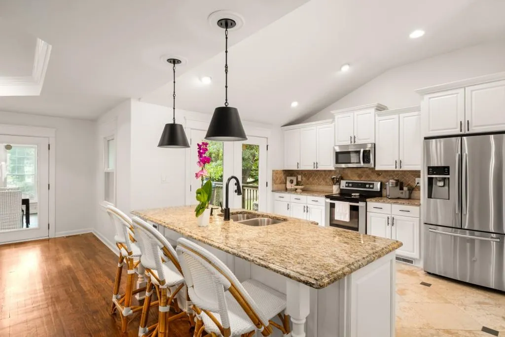 6825 Sunny Brook Lane, Atlanta, Georgia 30328, 3 Bedrooms Bedrooms, ,2 BathroomsBathrooms,Residential,For Sale,6825 Sunny Brook Lane,7670510