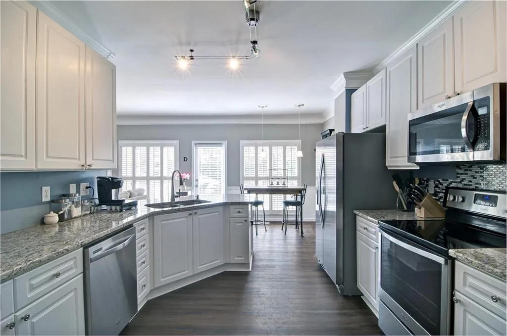 310 Francyne Court Ne, Sandy Springs, Georgia 30328, 3 Bedrooms Bedrooms, ,2 BathroomsBathrooms,Residential,Sold,310 Francyne Court Ne,5969520