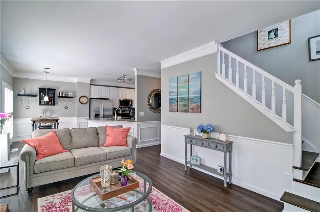 310 Francyne Court Ne, Sandy Springs, Georgia 30328, 3 Bedrooms Bedrooms, ,2 BathroomsBathrooms,Residential,Sold,310 Francyne Court Ne,5969520