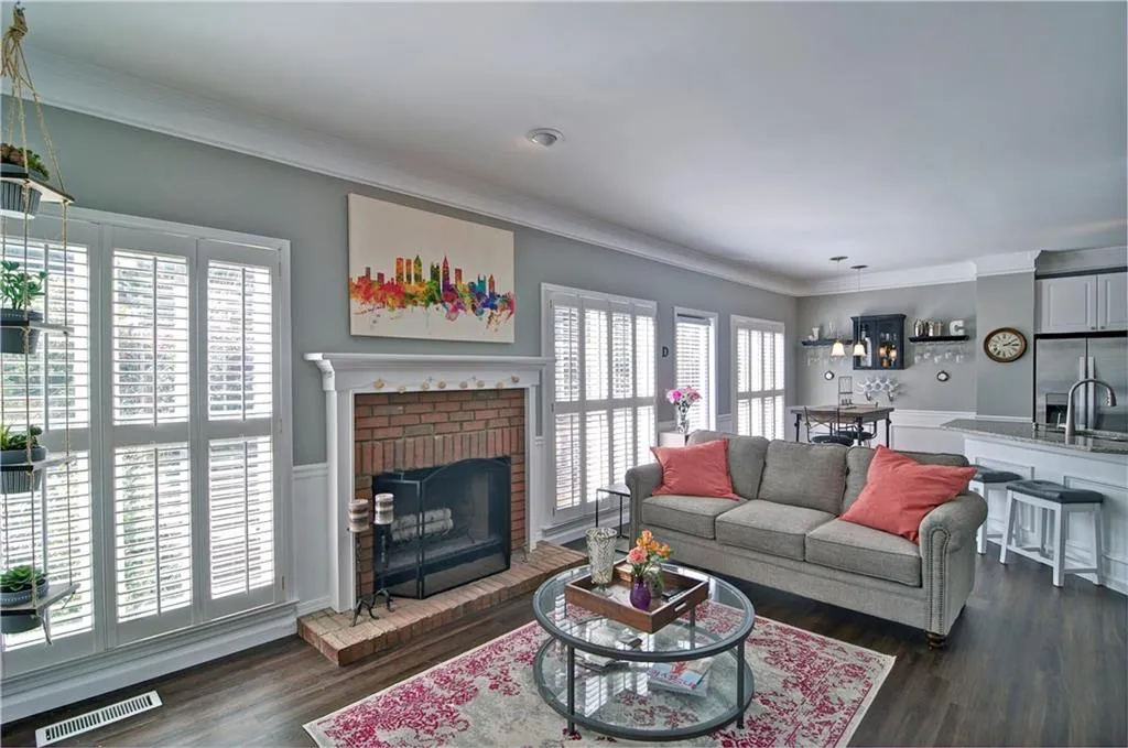 310 Francyne Court Ne, Sandy Springs, Georgia 30328, 3 Bedrooms Bedrooms, ,2 BathroomsBathrooms,Residential,Sold,310 Francyne Court Ne,5969520