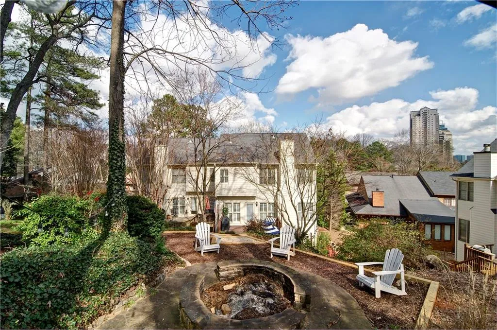 310 Francyne Court Ne, Sandy Springs, Georgia 30328, 3 Bedrooms Bedrooms, ,2 BathroomsBathrooms,Residential,Sold,310 Francyne Court Ne,5969520