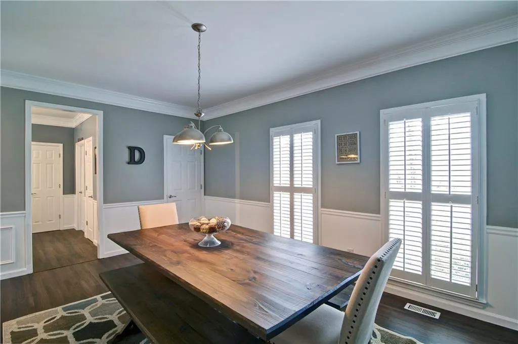 310 Francyne Court Ne, Sandy Springs, Georgia 30328, 3 Bedrooms Bedrooms, ,2 BathroomsBathrooms,Residential,Sold,310 Francyne Court Ne,5969520