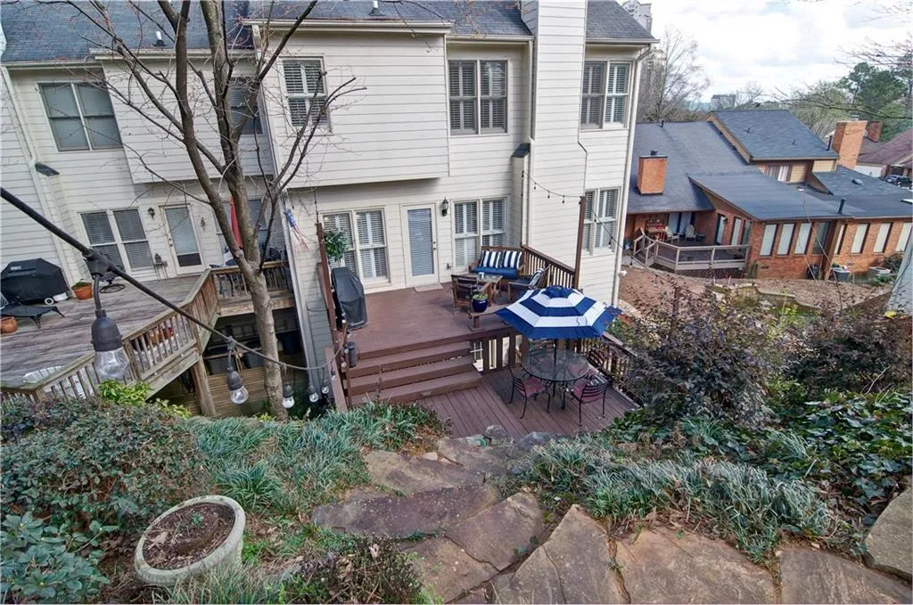 310 Francyne Court Ne, Sandy Springs, Georgia 30328, 3 Bedrooms Bedrooms, ,2 BathroomsBathrooms,Residential,Sold,310 Francyne Court Ne,5969520
