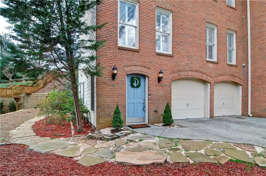 310 Francyne Court Ne, Sandy Springs, Georgia 30328, 3 Bedrooms Bedrooms, ,2 BathroomsBathrooms,Residential,Sold,310 Francyne Court Ne,5969520