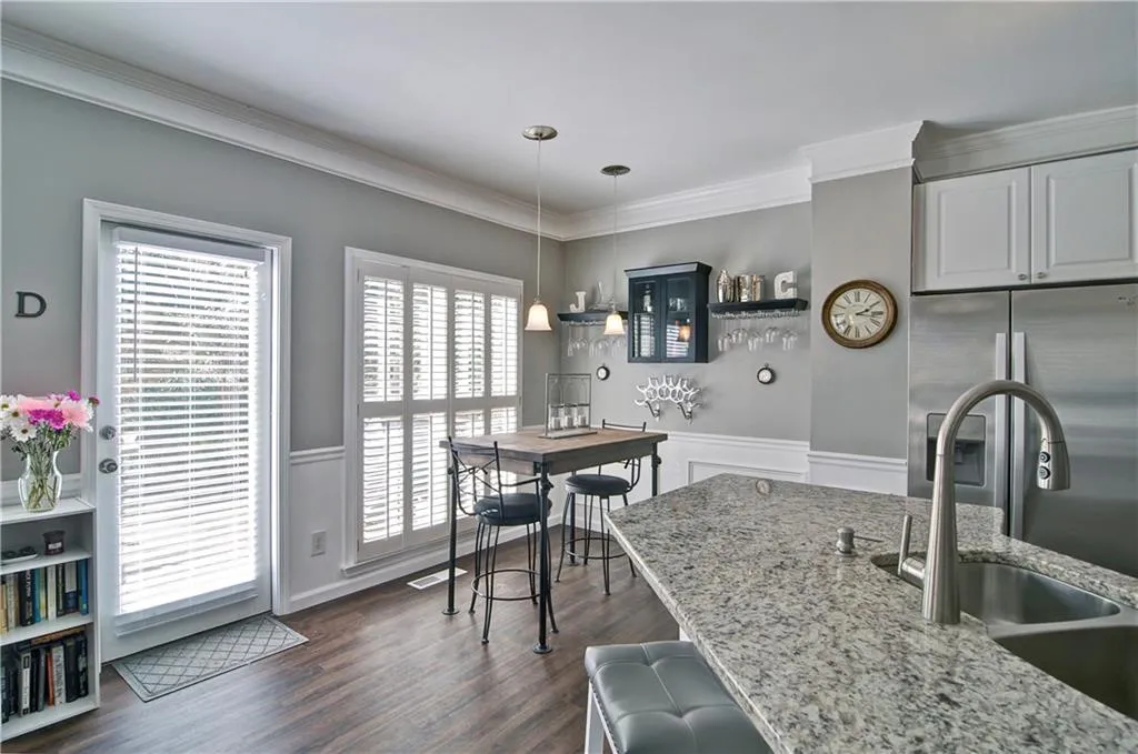 310 Francyne Court Ne, Sandy Springs, Georgia 30328, 3 Bedrooms Bedrooms, ,2 BathroomsBathrooms,Residential,Sold,310 Francyne Court Ne,5969520