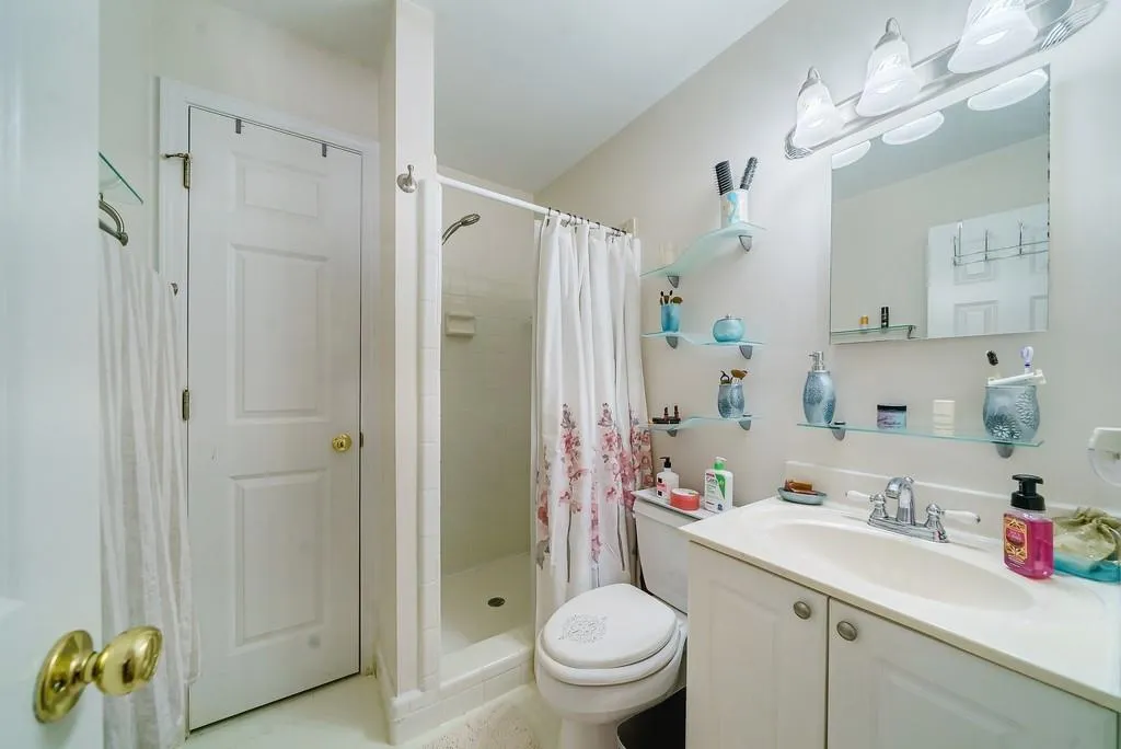 5375 Roswell Road Unit D3, Atlanta, Georgia 30342, 3 Bedrooms Bedrooms, ,2 BathroomsBathrooms,Residential,Sold,5375 Roswell Road Unit D3,7059658